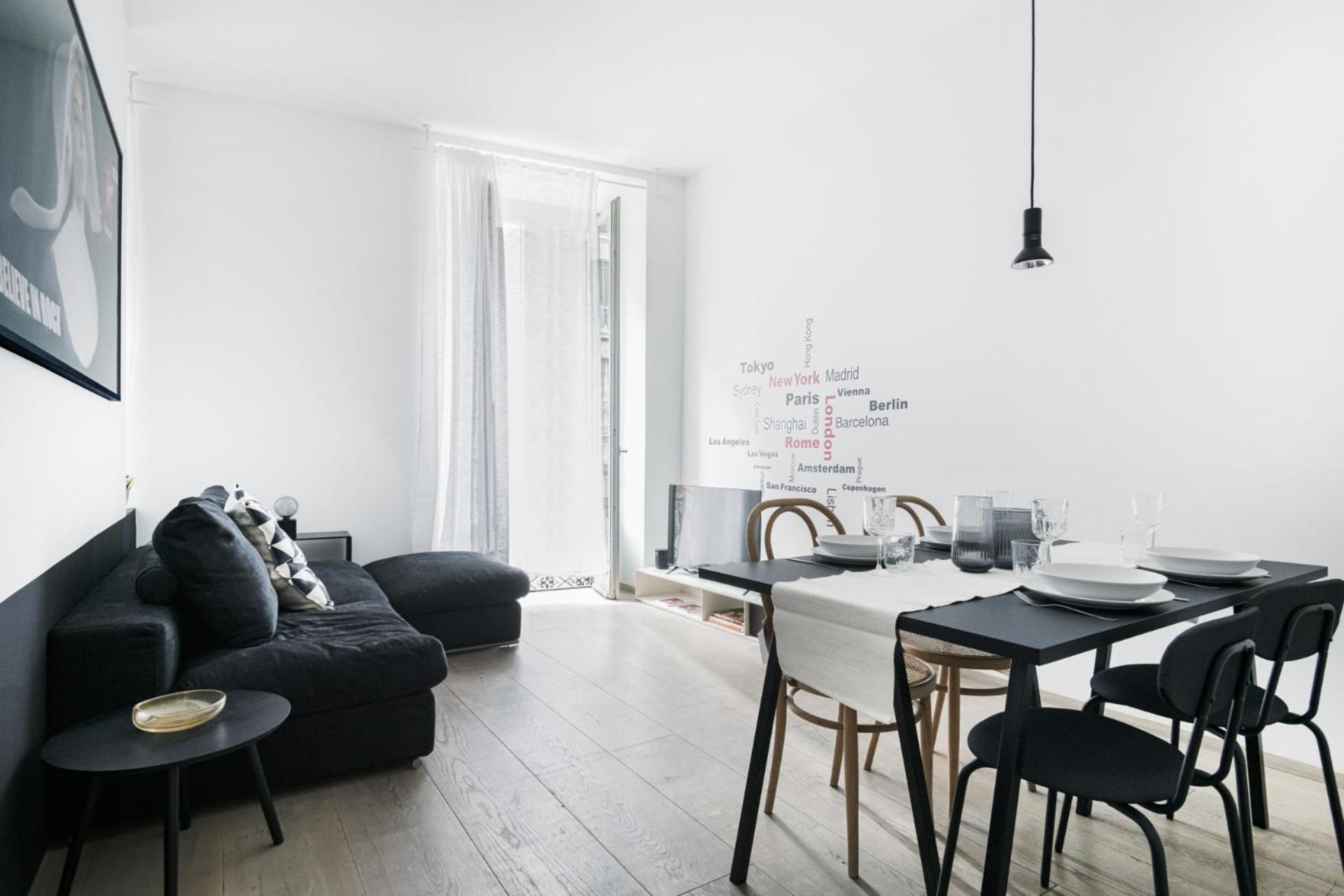 Easylife - Moderno In Moscova/brera * Milano